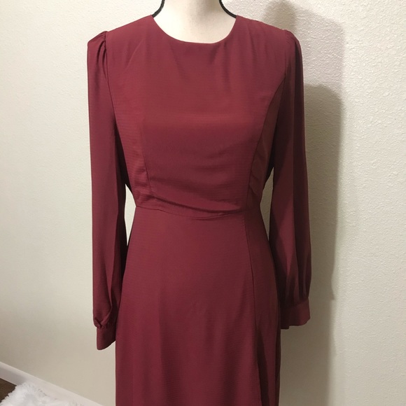 Alemenda Burgundy Backless Long Sleeve Midi Dress - Picture 7 of 7